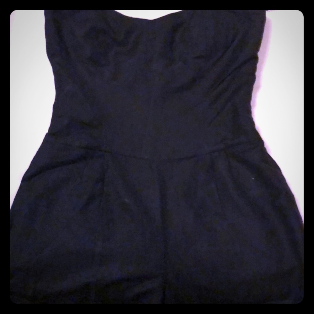 Cute strapless short all